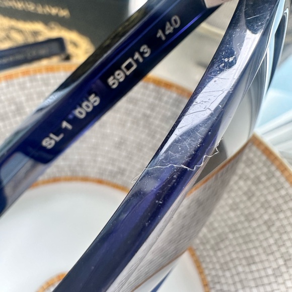 YSL blue sunglasses modern look - Picture 3 of 5